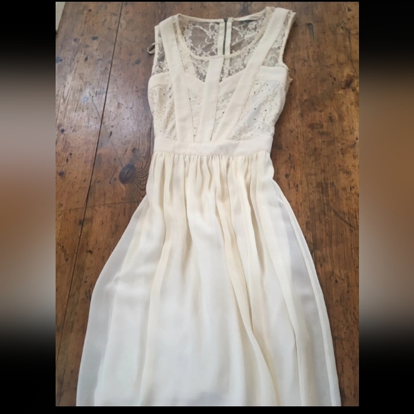 Gorgeous lace cream dress size 8 wedding summer - Picture 3 of 5